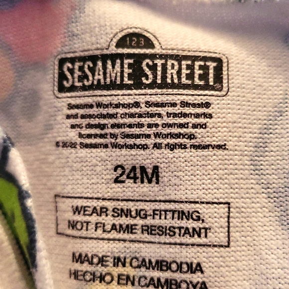 Sesame Street soft snug fitting zip up footless sleeper/footie - Picture 2 of 3
